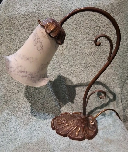 Ancienne lampe table - de,
