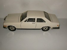 ROLLS ROYCE CAMARGUE Blanche