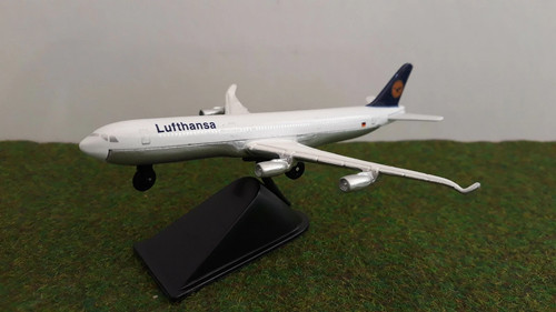 Avion airbus lufthansa blnc - lufthansa,