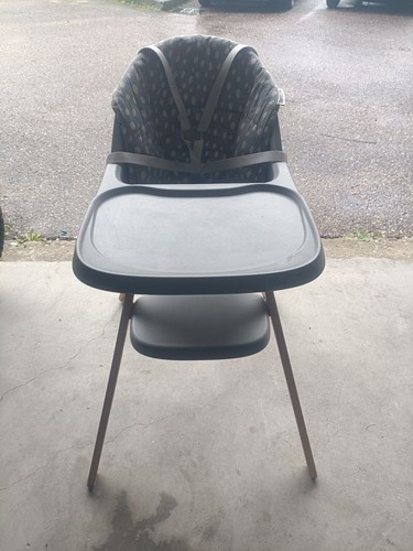 Chaise haute bébé - chaise,