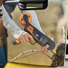 Pellenc Fixion 2 tying machine