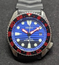 Seiko Diver's 200m Automatic Watch Blue Black Gradient Red Bezel 7002-7001