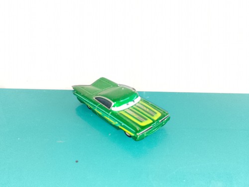 Bac13 voiture métal mattel - en,