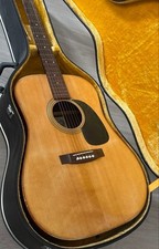 Guitare acoustique vintage