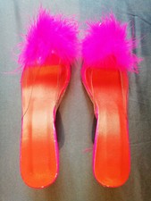 sandales talons hauts avec des