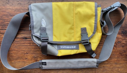 Timbuk2 messenger crossbody - timbuk2,