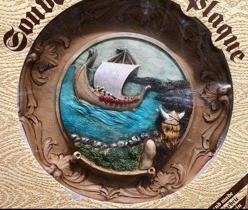 Viking ship wandteller - ship.,
