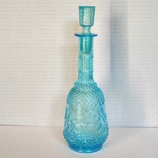 ANCIENNE CARAFE EN VERRE BLEU