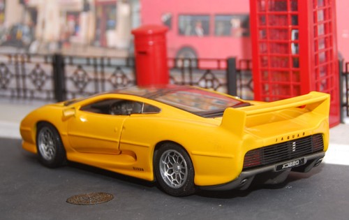 Jaguar xj220s une - ,