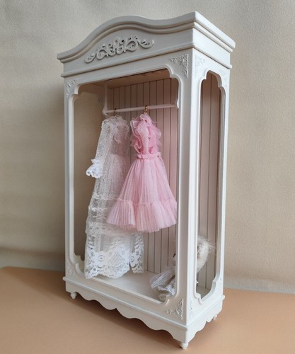 Scale dollhouse - 1:12,