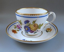 Tasse et Soucoupe PORCELAINE