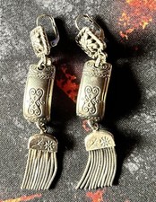 NEUVES TRÈS JOLIES BOUCLES