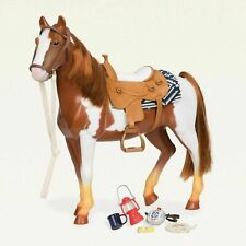 Cheval marron et blanc PINTO de notre génération avec accessoires