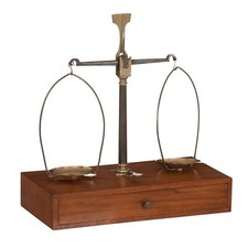 Ancienne Balance de Précision