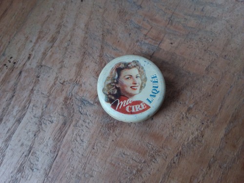 Ancienne boîte publicitaire - ancienne,