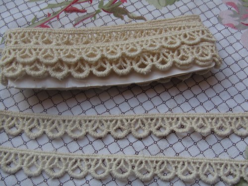 250 dentelle ancienne - 250, de