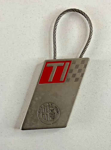 Porte clé ancien alfa romeo - porte,