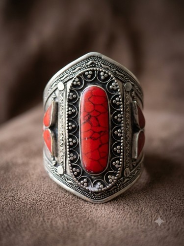 Bracelet manchette corail