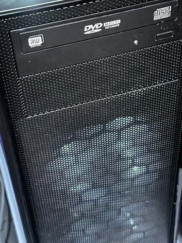 Une tour - une, pc