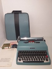 Olivetti Lettera 32 Vintage Typewriter with Case