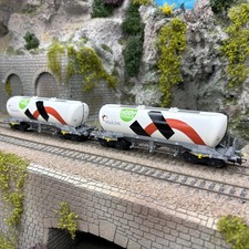 2 wagons silo, type Uacns