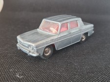 Dinky Toys RENAULT R8 N°517