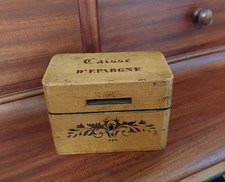 Ancienne tirelire en bois de