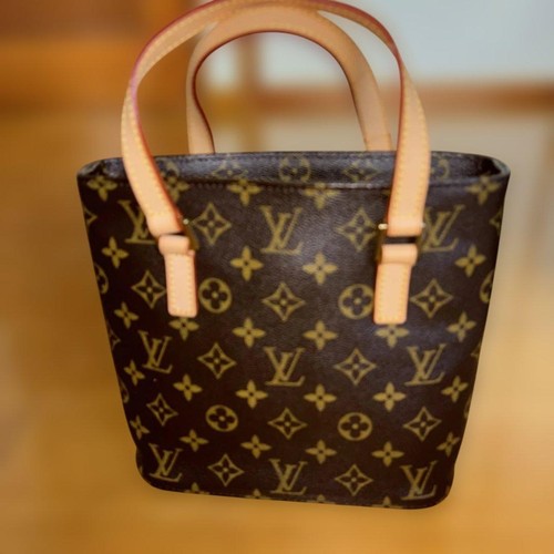 Unused item louis - unused,