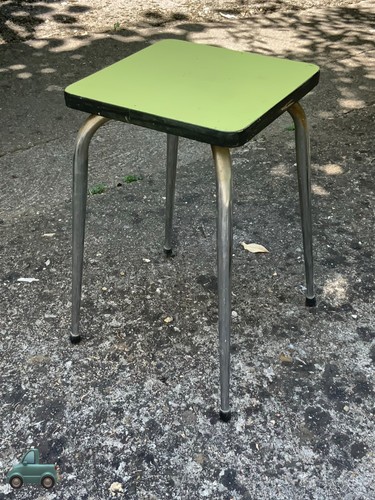 Ancien tabouret cuisine - de, en