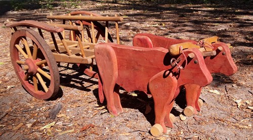 Ancienne charette boeufs - charette,