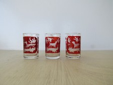 3 petits verres à goutte