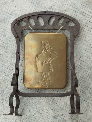 Ancien gong art - ancien, nouveau