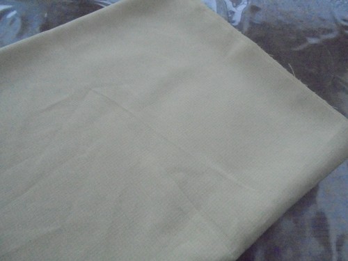 Tissu habillement jaune petit