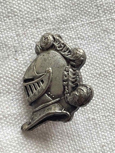 Ancien mini insigne cuirassé - ancien,