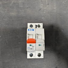 Disjoncteur Eaton xPole PLZ6-C10 - Utilisé, Rayures Mineures