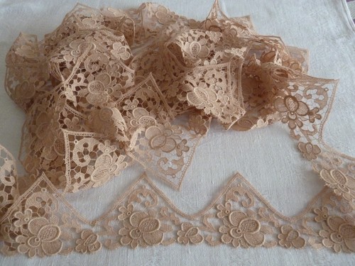 Dentelle ancienne jamais - ancienne,