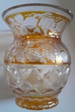 ANCIEN VASE POT Taillé