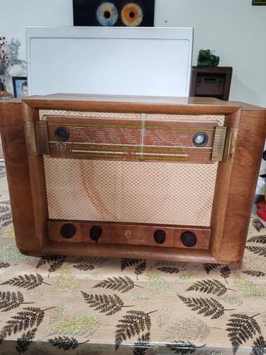 Ancien poste radio - poste, a