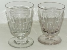 -2 SUPERBES VERRES à pied de