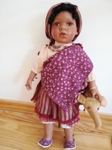 Trés belle poupée doll - belle,