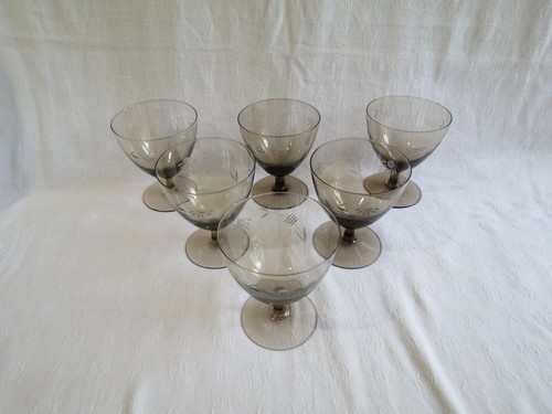 Verres pieds couleur - à,