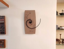 Horloge murale en spirale