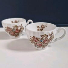 2 Anciennes Tasses En Céramique Faïence Anglaise  Art De La Table Collection 