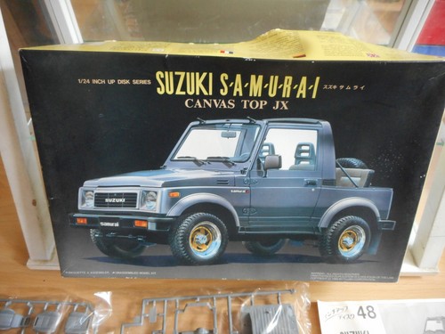 Modelkit fujimi suzuki samurai - suzuki,