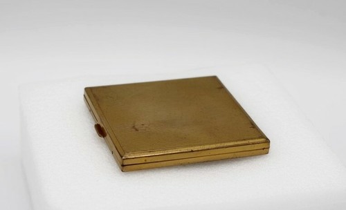 740 gold metal cigarette - -,