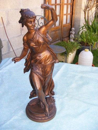 Grande statue regule - en,