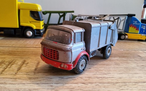 Camion berliet gak poubelle