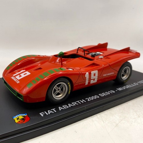 Fiat abarth 2000 se019 - 1:24,