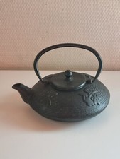 Théière En Fonte Noire Avec