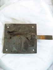 Serrure ancienne en fer